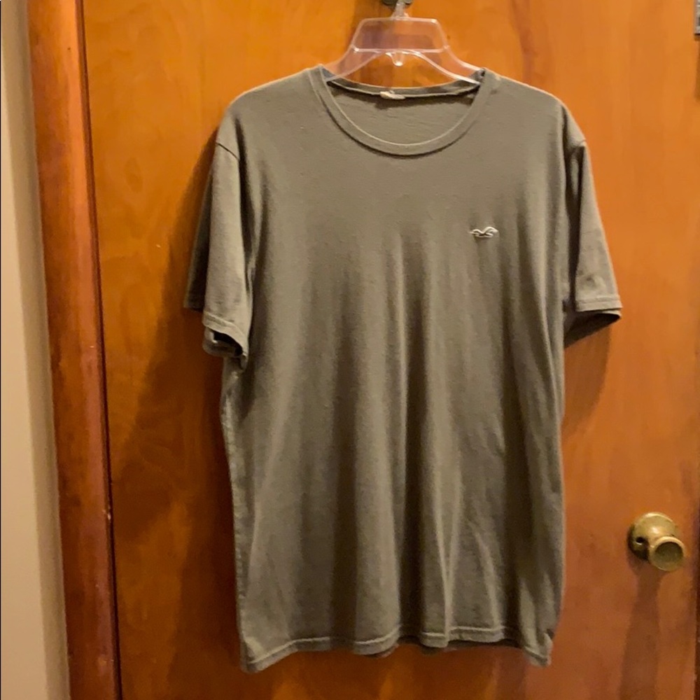 Hollister tee shirt